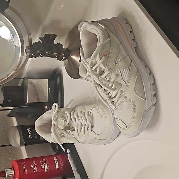 Vans hiking shoes - Picture 1 of 8